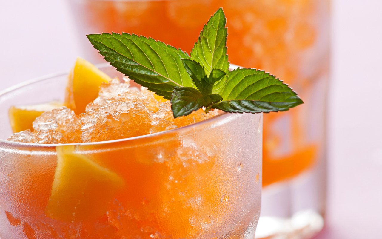 Peach (Gin)ger Slush Cocktail - Durham Distillery